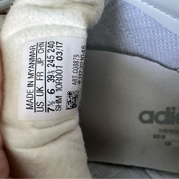 Adidas Gazelle grey suede 7 1/2 white stripes and bottoms - Picture 8 of 8